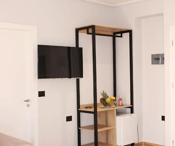 Bebi Hotel And Apartments