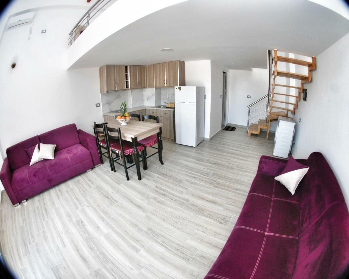 Hotel Bebi And Saranda