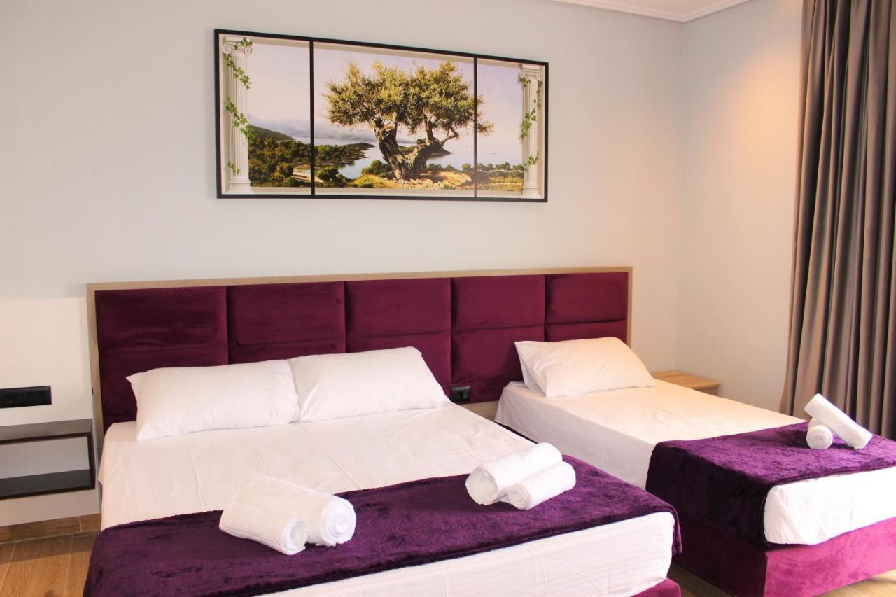 Bebi And 4* Sarandë