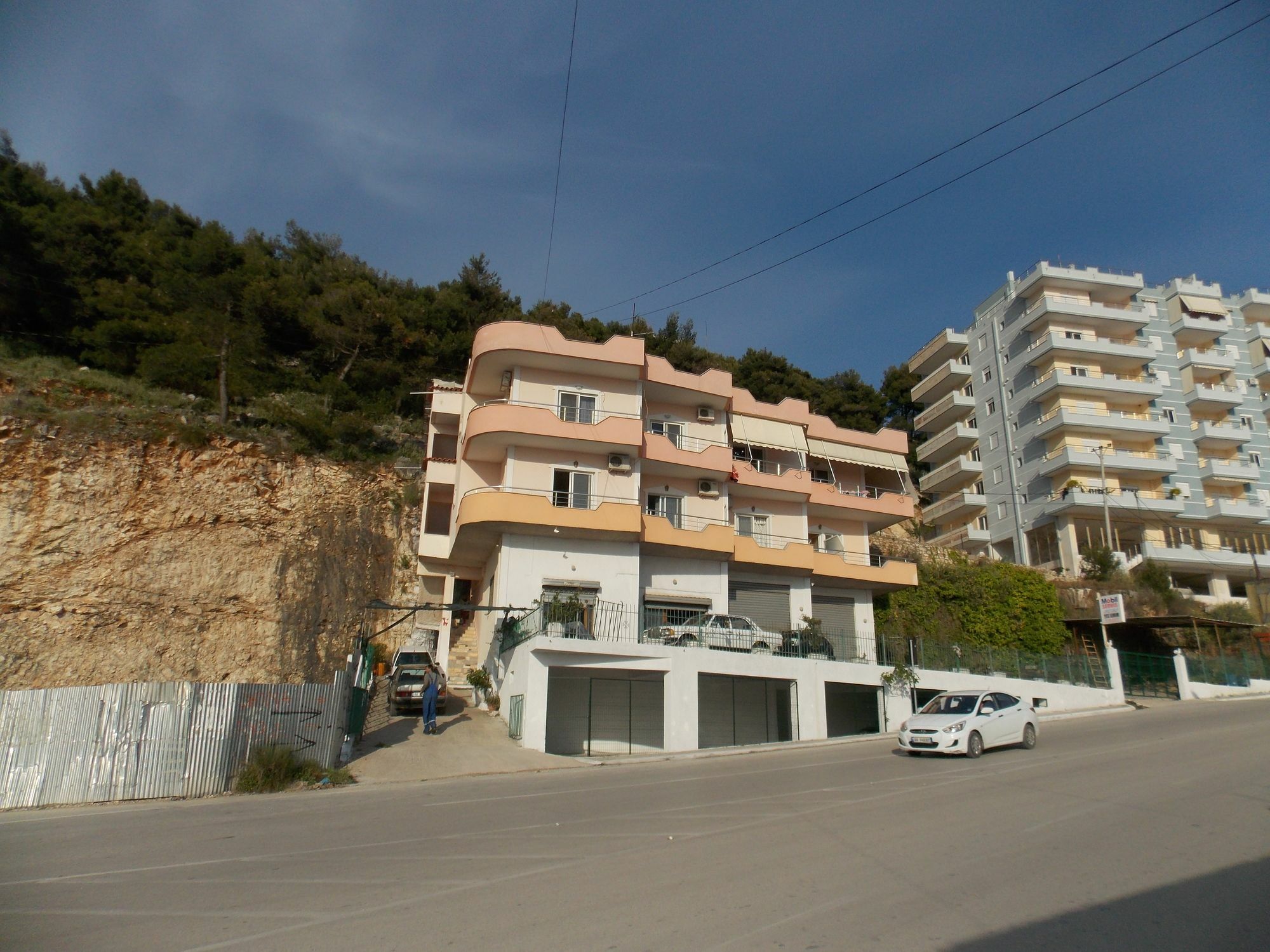 Bebi And Sarandë